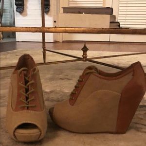 Gianni Bini Oxford Wedge Booties